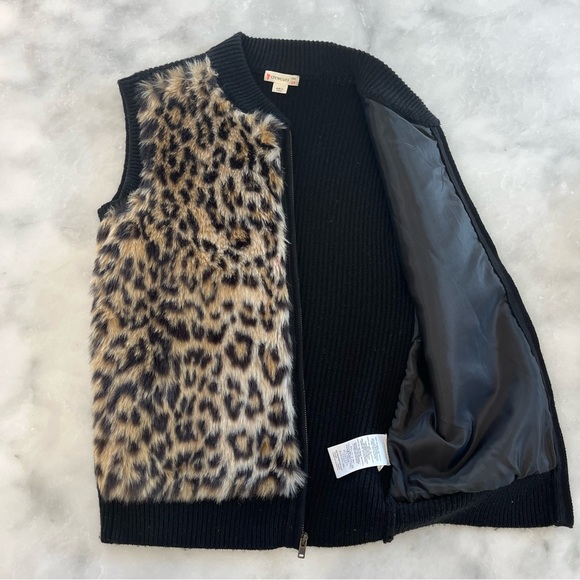 J-Crew Crewcuts Girls vest. Leopard faux fur print. 14 - Picture 5 of 9